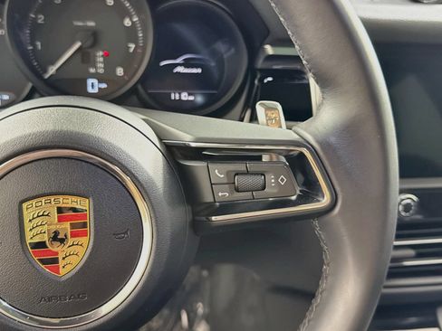Used 2025 Porsche Macan AWD/4WD image 13