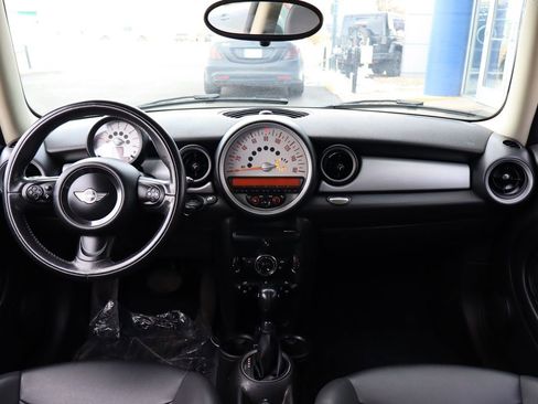 Used 2013 MINI Cooper Hardtop image 9