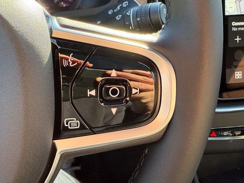 New 2026 Volvo XC90 B6 Plus w/ Protection Package image 13