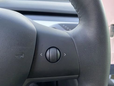 Used 2020 Tesla Model 3 image 16