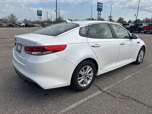 Used 2016 Kia Optima LX FWD image 3