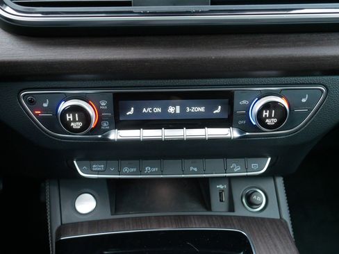 Used 2023 Audi Q5 2.0T Premium Plus image 23