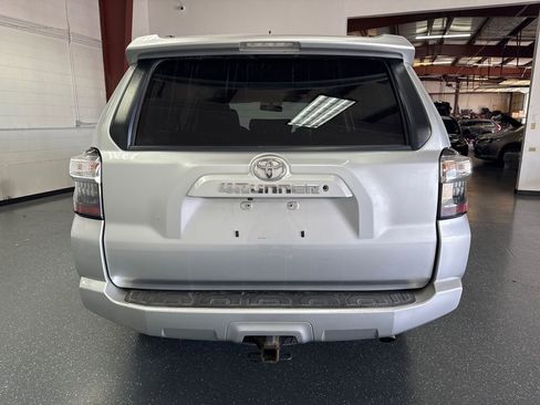 Used 2019 Toyota 4Runner SR5 image 5