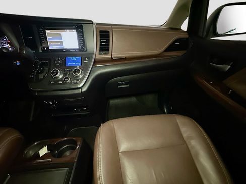 Used 2019 Toyota Sienna Limited Premium w/ Protection Package AWD/4WD image 30