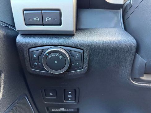 Used 2020 Ford F350 Lariat AWD/4WD image 29