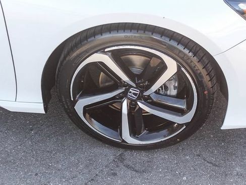 Used 2021 Honda Accord Sport Special Edition image 12