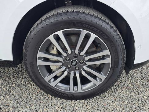 Used 2023 Land Rover Range Rover SE AWD/4WD image 9