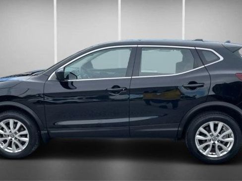 Used 2021 Nissan Rogue Sport S FWD image 13