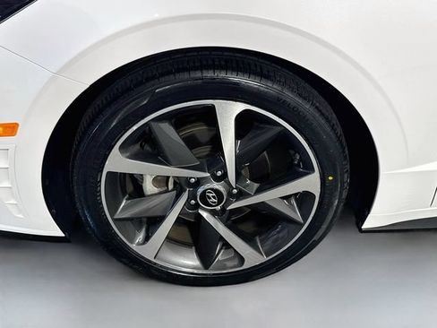 Used 2023 Hyundai Sonata SEL Plus FWD image 4