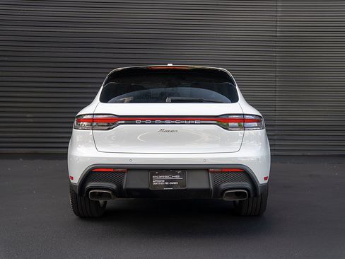 Certified 2026 Porsche Macan AWD/4WD image 29