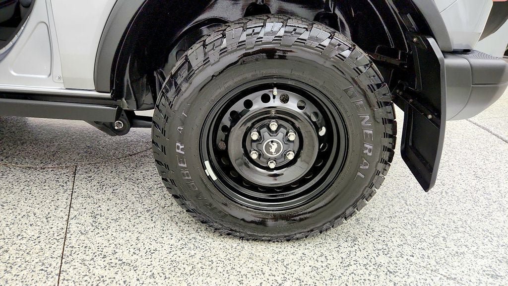 Used 2023 Ford Bronco Black Diamond AWD/4WD image 9