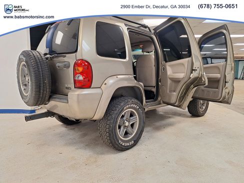 Used 2004 Jeep Liberty Renegade w/ Trailer Tow Group AWD/4WD image 23