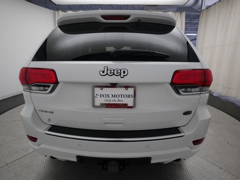 Used 2018 Jeep Grand Cherokee Overland AWD/4WD image 26