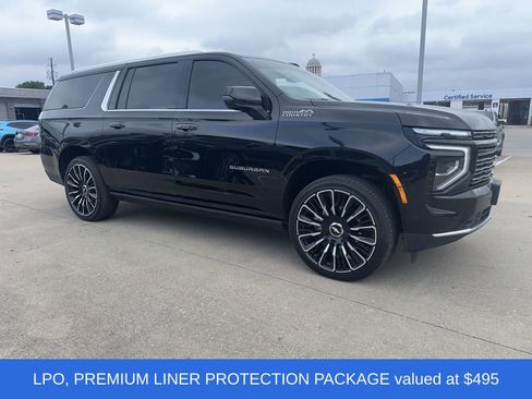 Used 2025 Chevrolet Suburban High Country AWD/4WD image 7