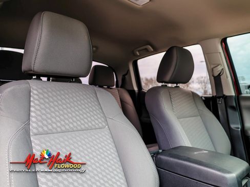 Used 2022 Toyota Tacoma SR image 16