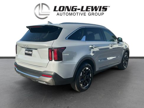Used 2025 Kia Sorento S w/ Panoramic Sunroof Package FWD image 7