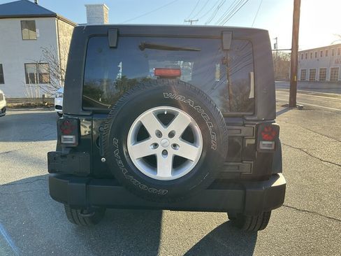 Used 2012 Jeep Wrangler Sport AWD/4WD image 6