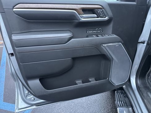 Used 2023 Chevrolet Silverado 1500 High Country w/ Z71 Off-Road Package image 15