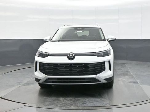New 2026 Volkswagen Tiguan SE AWD/4WD image 2