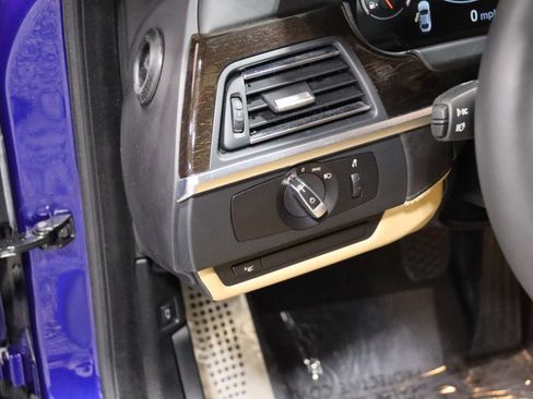 Used 2014 BMW M6 Coupe w/ Executive Package image 59