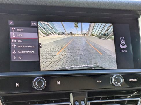 Used 2025 Porsche Macan Base image 31