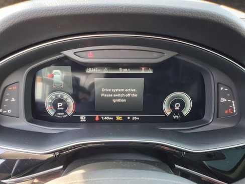 Used 2022 Audi Q7 Premium Plus image 10