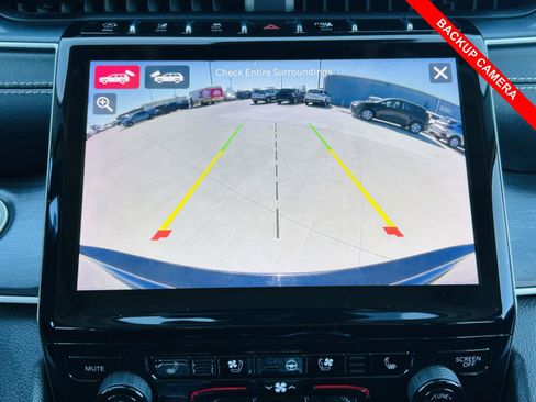 Used 2023 Jeep Grand Cherokee Limited w/ Luxury Tech Group II image 13