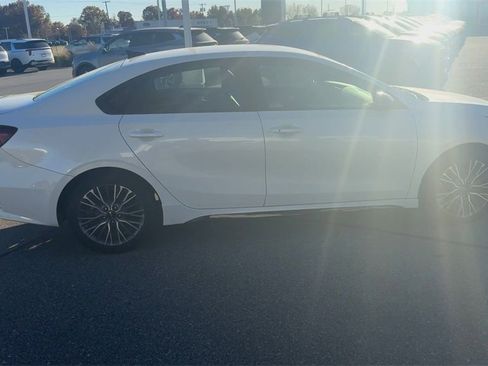 Used 2023 Kia Forte GT-Line image 9