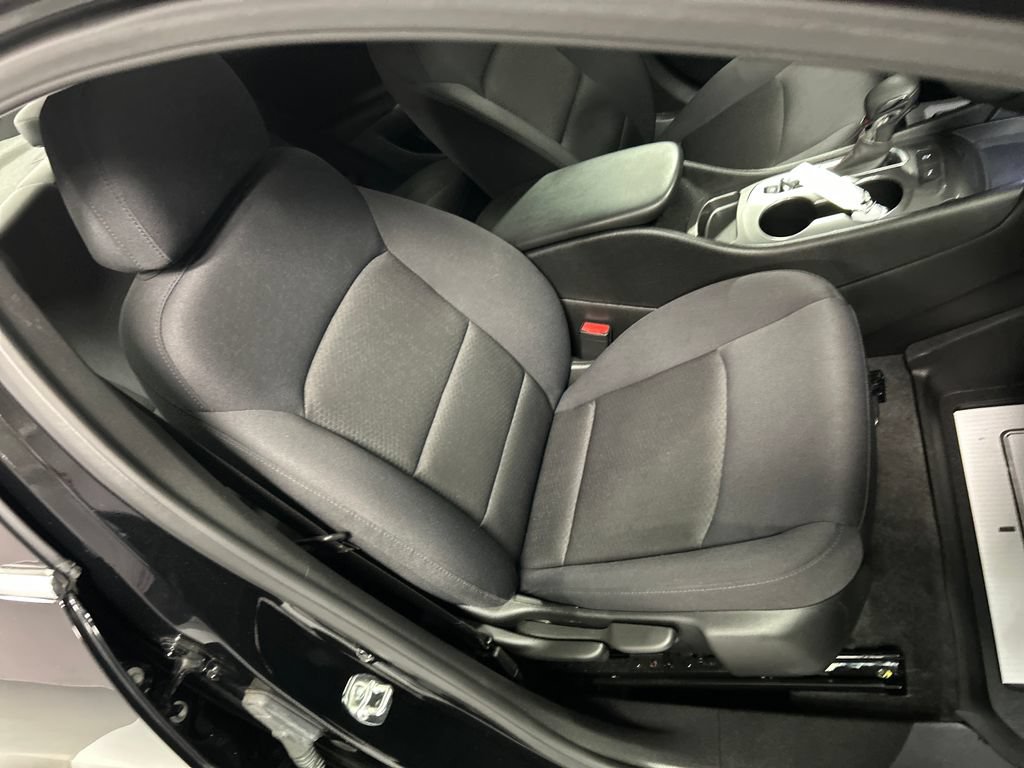 Used 2025 Chevrolet Malibu RS FWD image 23