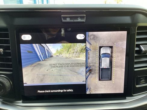 New 2026 Ford F250 Lariat w/ Black Appearance Package image 51