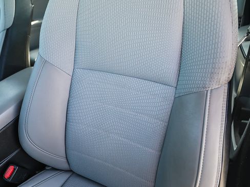 Used 2016 Toyota Camry SE FWD image 24