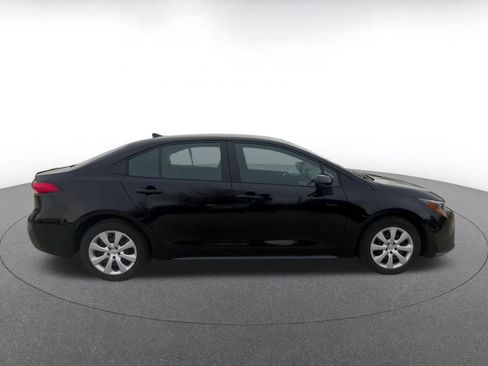 Used 2025 Toyota Corolla LE image 15