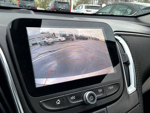 Used 2018 Chevrolet Malibu LT image 22