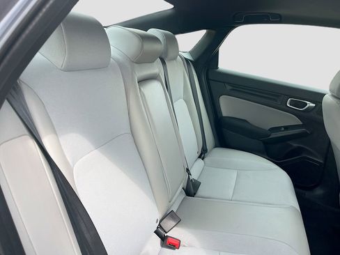 Used 2025 Honda Civic Sport image 26