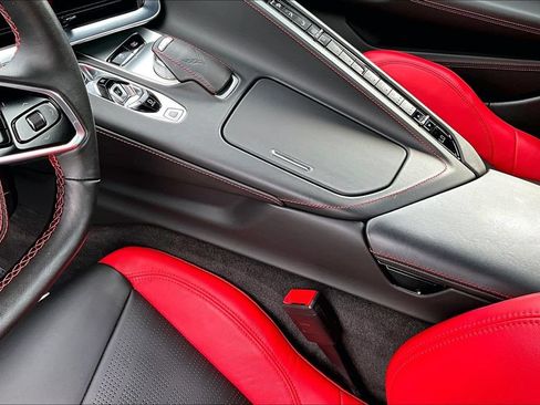 Used 2023 Chevrolet Corvette Stingray Premium Conv w/ Z51 Performance Package RWD image 19