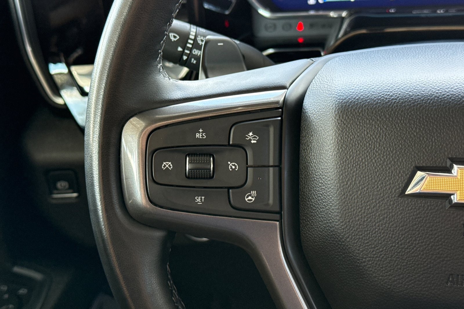 Used 2024 Chevrolet Silverado 1500 High Country w/ High Country Premium Package AWD/4WD image 36