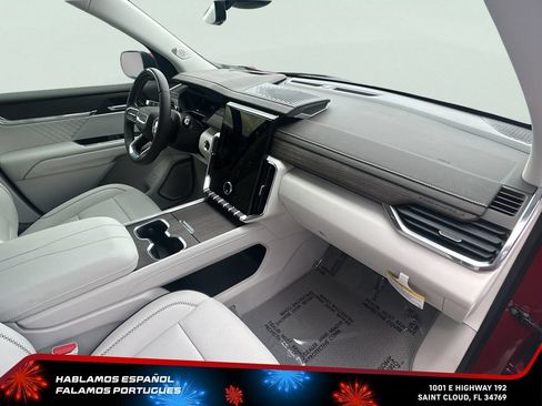 New 2026 GMC Acadia Denali w/ Super Cruise Package FWD image 35