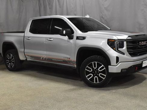 Used 2022 GMC Sierra 1500 AT4 w/ AT4 Premium Package image 4