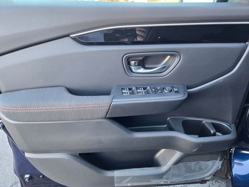 New 2025 Honda Pilot Sport image 17