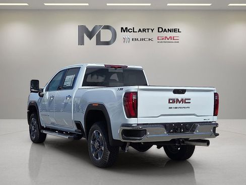 New 2026 GMC Sierra 2500 SLT w/ SLT Premium Package AWD/4WD image 4