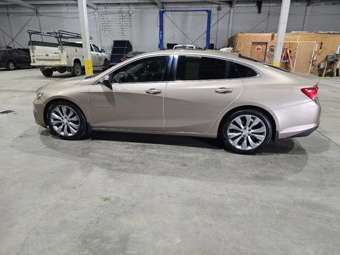 Used 2018 Chevrolet Malibu Premier w/ Premier Sun and Wheel Package image 6