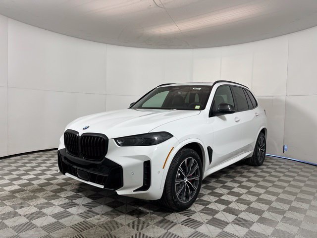 Used 2026 BMW X5 xDrive40i w/ M Sport Package AWD/4WD image 3