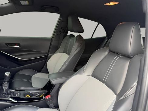 Used 2019 Toyota Corolla XSE FWD image 18