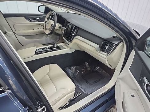 Used 2024 Volvo S60 B5 Plus w/ Climate Package AWD/4WD image 16