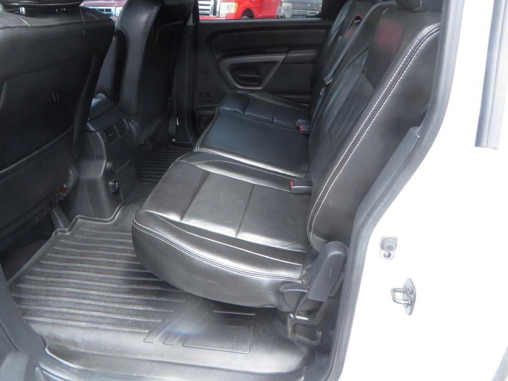 Used 2015 Nissan Titan PRO-4X w/ Pro-4x Luxury Package AWD/4WD image 27