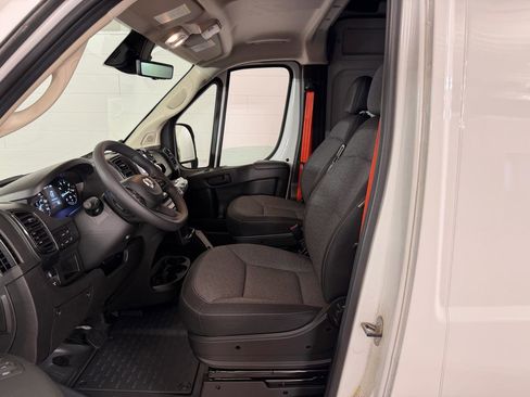 Used 2024 RAM ProMaster 2500 w/ Safety Group FWD image 11