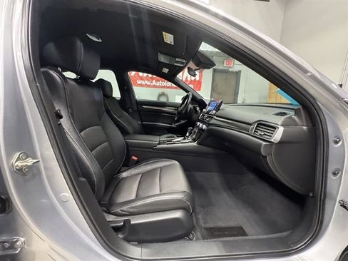 Used 2019 Honda Accord Sport image 9