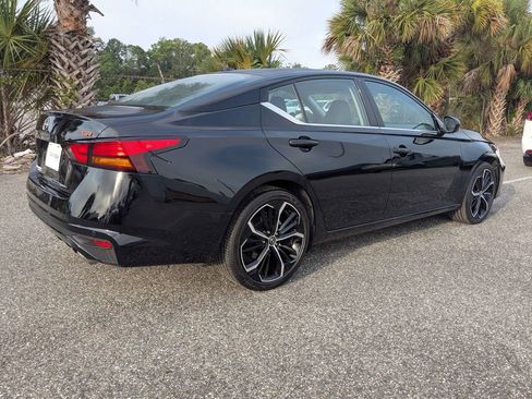 Used 2025 Nissan Altima 2.5 SR FWD image 4