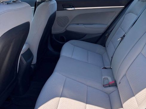 Used 2020 Hyundai Elantra SE FWD image 6