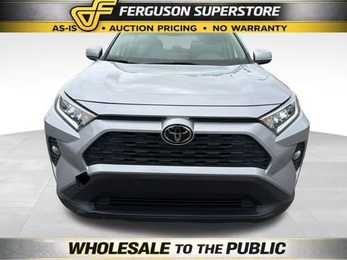 Used 2019 Toyota RAV4 XLE Premium AWD/4WD image 2